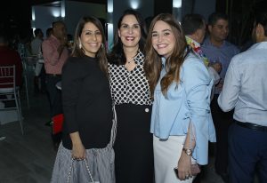  | Natalie Azrak, Esther Azrak y Evelyn Azrak de Ashkenazi