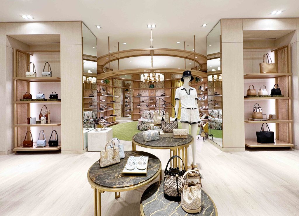 LIFESTYLE  | Tory Burch reabre sus puertas