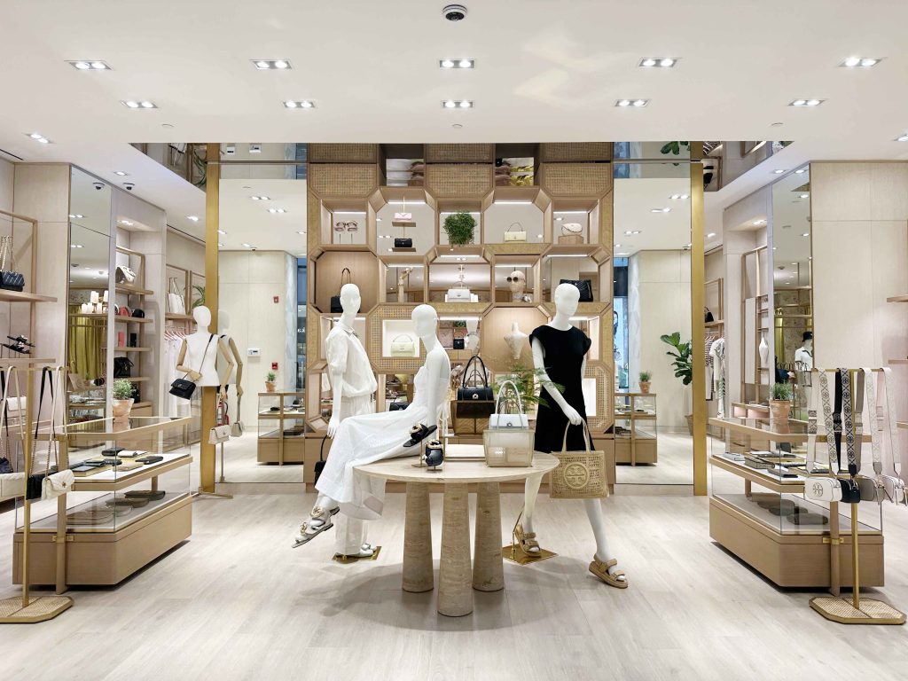 LIFESTYLE  | Tory Burch reabre sus puertas