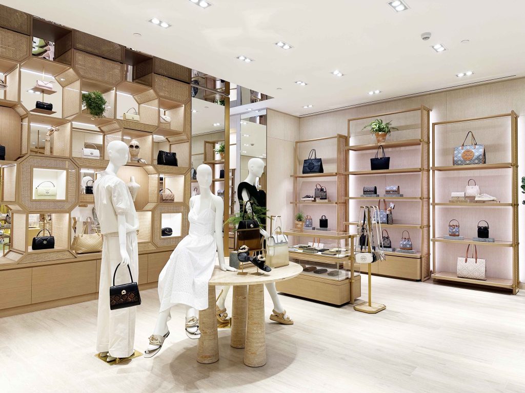 LIFESTYLE  | Tory Burch reabre sus puertas