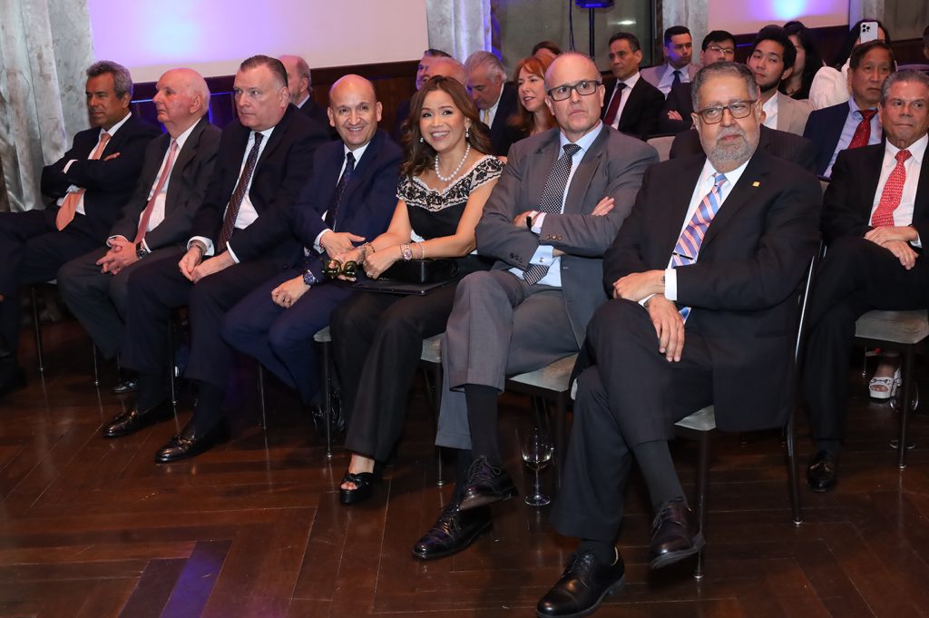 EMPRESARIALES EVENTOS  | COMPROMISO, HISTORIA Y VISIÓN DE LA INDUSTRIA BANCARIA