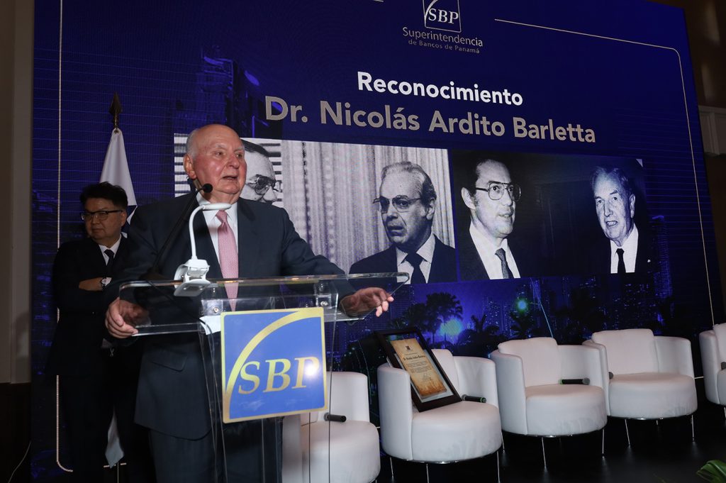 EMPRESARIALES EVENTOS  | COMPROMISO, HISTORIA Y VISIÓN DE LA INDUSTRIA BANCARIA