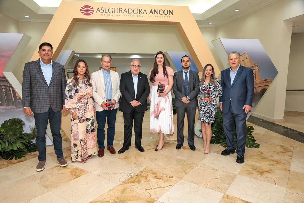 EMPRESARIALES EVENTOS  | ASEGURADORA ANCÓN INICIA EL 2025 RECONOCIENDO LA EXCELENCIA